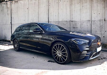 Mercedes-Benz E 220 D AMG Line AMG Sport Paket 20 Zoll Leder