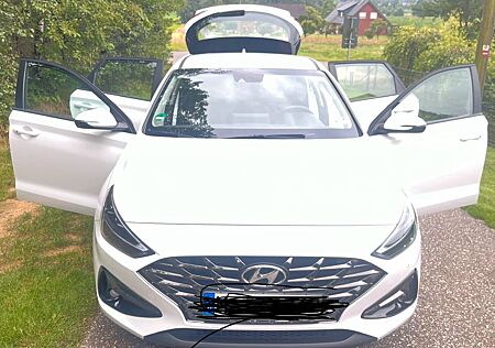 Hyundai i30 1.5 T-GDI Hybrid Trend DCT Trend