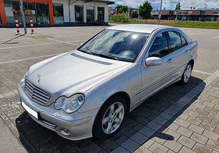 Mercedes-Benz C 220 CDI Elegance Automatik Tempomat