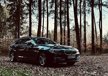 BMW 525d xDrive Touring A Luxury Line