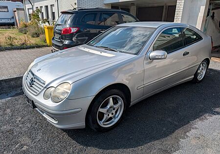 Mercedes-Benz 200