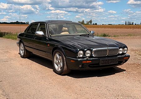 Jaguar XJ8 V8 Daimler Ausführung Luxus-Limousine