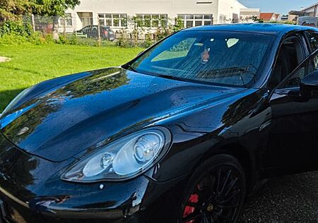 Porsche Panamera 4S S