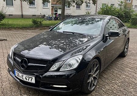 Mercedes-Benz E 200 /250 Coupé 7G+ BlueEFFICIENCY AVANTGARDE