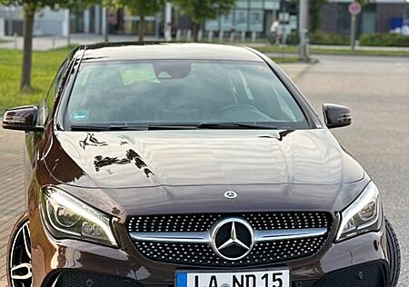 Mercedes-Benz CLA 220 Shooting Brake Mercedes CLA 220 4MATIC AMG-line Shooting Brake