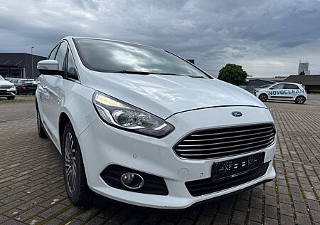 Ford S-Max Titanium/7 Sitzer/Navi/