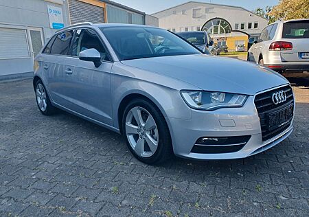 Audi A3 2.0 TDI S line DSG Navi PDC SH Alu 17 2Hd