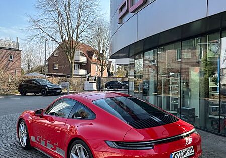 Porsche 992 Carrera GTS 911 BOSE Neuwertig