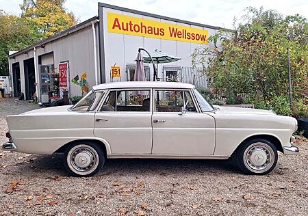 Mercedes-Benz 200 Diesel W110 SSD TÜV 10/27 H-Kennzeichen