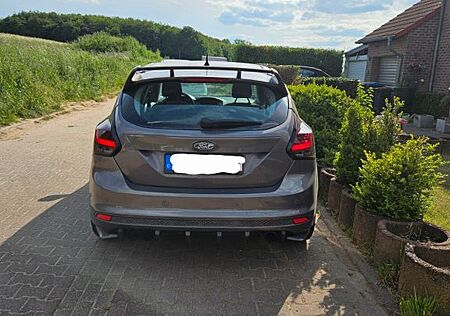 Ford Focus 1,6 EcoBoost 110kW Titanium Titanium