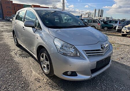 Toyota Verso , 7 Sitze ,Tempomat,Navi,Xenon !