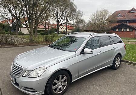 Mercedes-Benz E 220 CDI T ELEGANCE