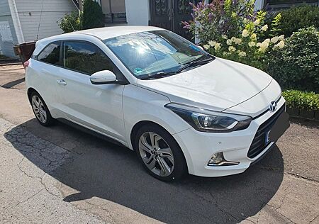Hyundai i20 1.4 Trend Coupe Trend zu verkaufen