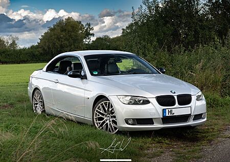 BMW 320i Cabrio E93 | Vollleder | Sportfahrwerk