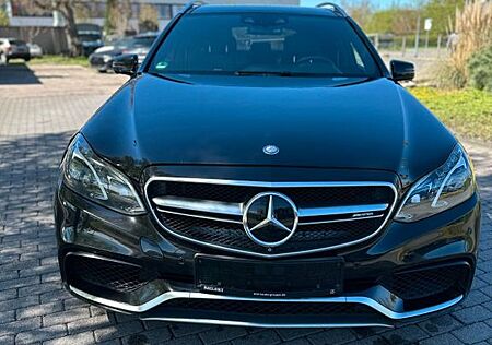 Mercedes-Benz E 63 AMG S 585PS VOLL MERCEDES BENZ SCHECKHEFT