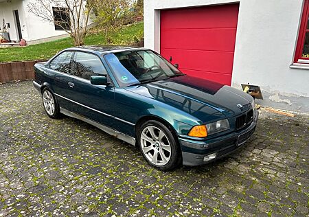 BMW 316i Coupe E36