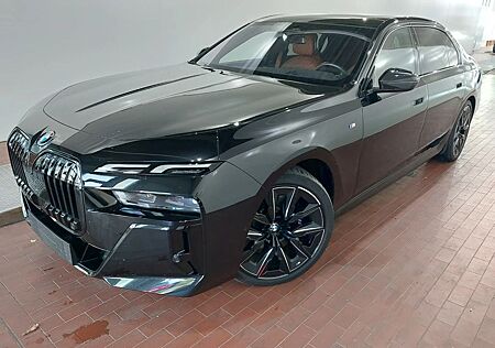 BMW i7 xDrive 60 M Sport Automatiktüren Fond-Enterta