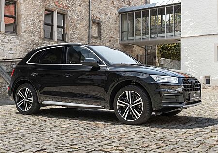 Audi Q5 45TFSI QUATTRO LED KAM ALCANTARA TOTW NAV