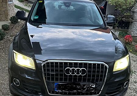Audi Q5 2.0 TDI S tronic quattro -