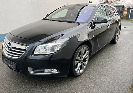 Opel Insignia A Sports Tourer Cosmo 4x4 .Leder,Navi..