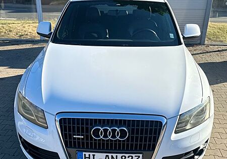 Audi Q5 2.0 TDI S tronic quattro -