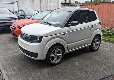 Ligier MyLi E.PIC EV8 Carplay Servo