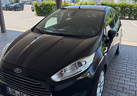Ford Fiesta 1,0 EcoBoost 74kW Celebration PowerSh...