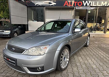 Ford Mondeo Lim. ST 220