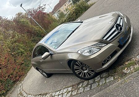 Mercedes-Benz E 350 Coupé CDI BlueEFFICIENCY AVANTG....