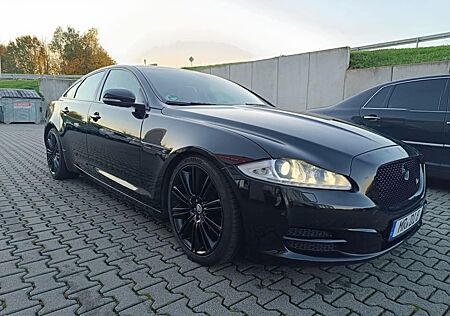 Jaguar XJ Premium Luxury 5.0 V8 Premium...