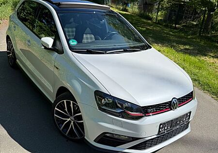 VW Polo Volkswagen 1.8 TSI GTI LED*PANO*NAVI*PDC*SHZ*17ZOLL
