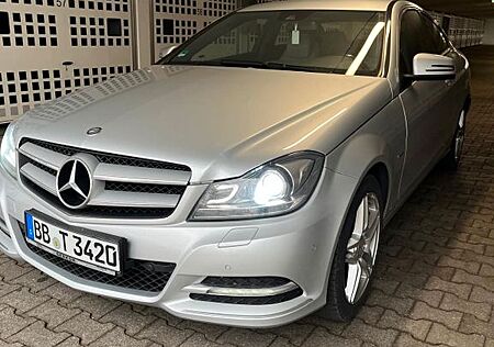 Mercedes-Benz C 350 gebraucht kaufen Mercedes-Benz C 350 BlueEFFICIENCY Coupé Autom. -