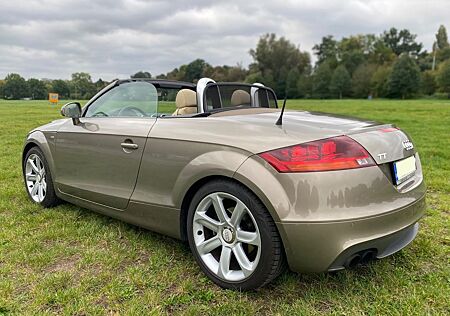 Audi TT Roadster S tronic / Apple CarPlay / 18"