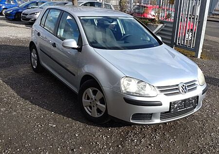 VW Golf Volkswagen V Lim. Trendline