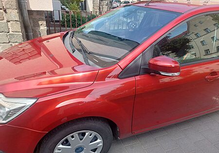 Ford Focus 1,6 Turnier Autom.