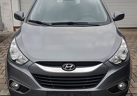 Hyundai ix35 2.0 CRDi 4WD - wenig KM