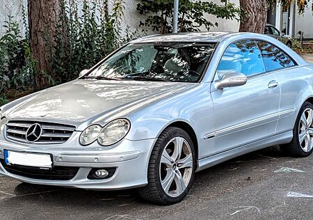 Mercedes-Benz CLK 220 CDI FACELIFT ROSTFREI TEMPOMAT PDC LEDE