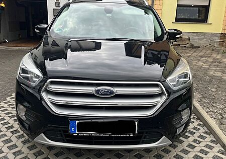 Ford Kuga 1,5 EcoBoost 4x2 110kW Titanium Automat...