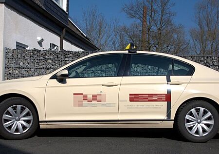 VW Passat Volkswagen 2.0 TDI SCR Trendline Trendline