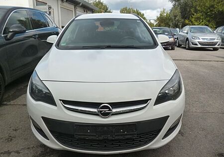 Opel Astra J Sports Tourer Style