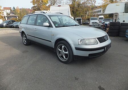 VW Passat Volkswagen 3B 1.9TDI 115PS 5 Gang *Klimaautomatik*