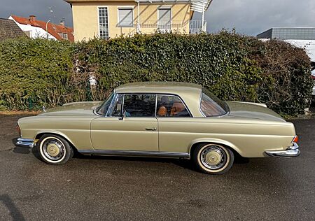 Mercedes-Benz 280 SE 3.5 Coupe sehr schönes Fahrzeug DEUTSCH