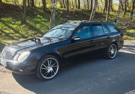Mercedes-Benz E 200 KOMPRESSOR T AVANTGARDE Avantgarde