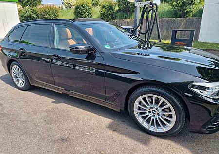 BMW 520d Tour Head Pano Leder voll elek. Memory