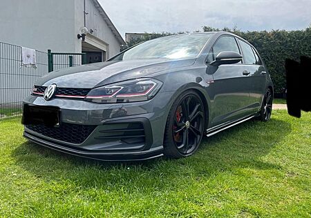 VW Golf Volkswagen 2.0 TSI 213kW OPF DSG GTI TCR GTI TCR