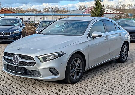 Mercedes-Benz A 200 A200d Limousine