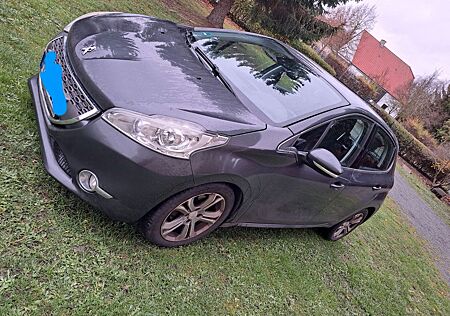 Peugeot 208 1.6 Allure e-HDi 92 STOP & START Allure