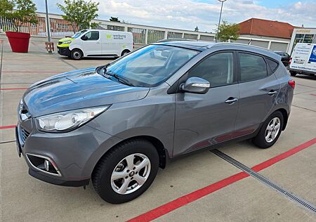 Hyundai ix35 VOLL 8-Fach 2.0 Style 4WD Automatik Sty