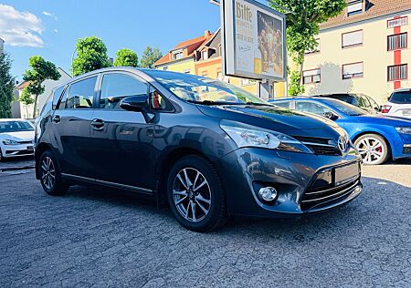 Toyota Verso 2.0 D-4D Life Kamera Pano Temp PDC SHZ AHK