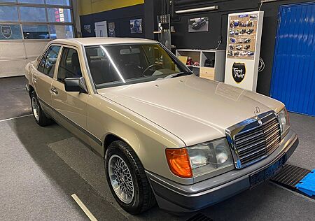 Mercedes-Benz 300 E W124 Lim. Autom. *HU-NEU*H-KENNZEICHEN*